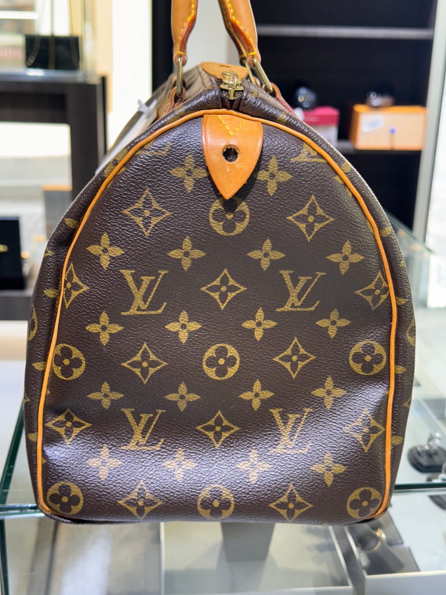 Louis Vuitton Monogram Speedy 35