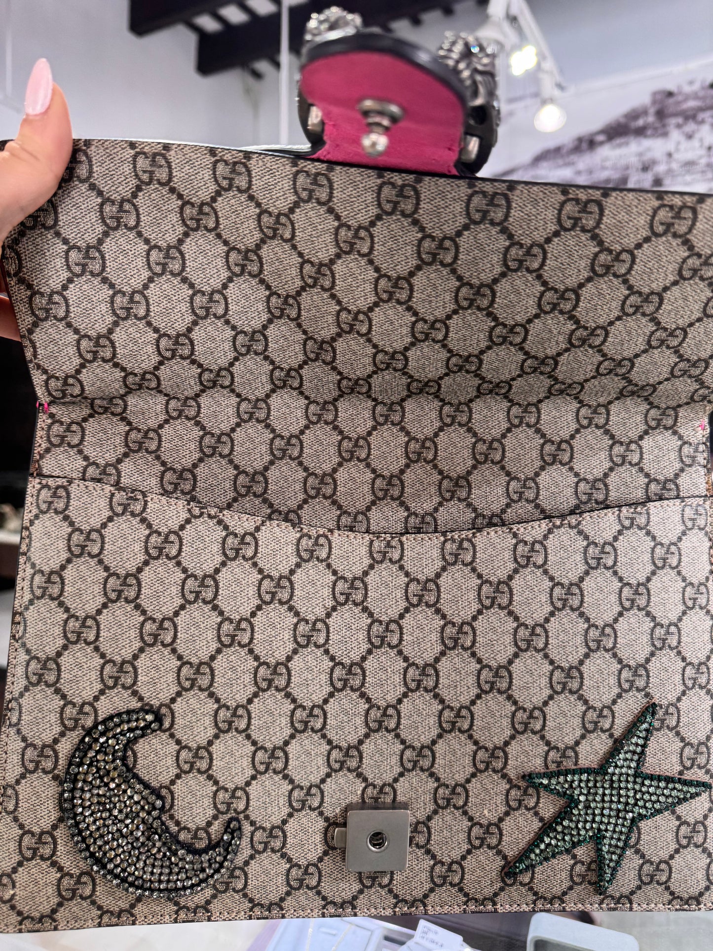 Gucci GG Supreme Monogram Medium Dionysus