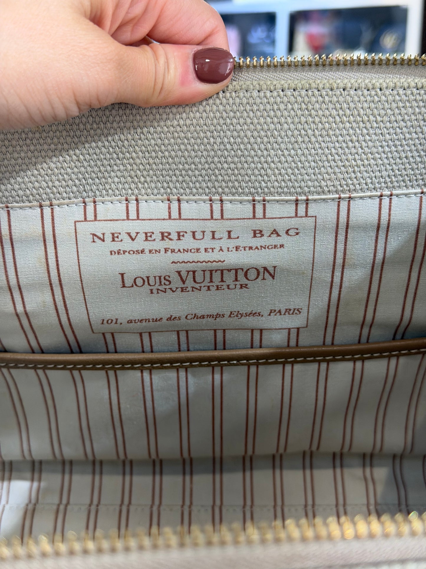 Pre-Owned LV Toile Trianon Sac Neverfull Weekender 30 Beige