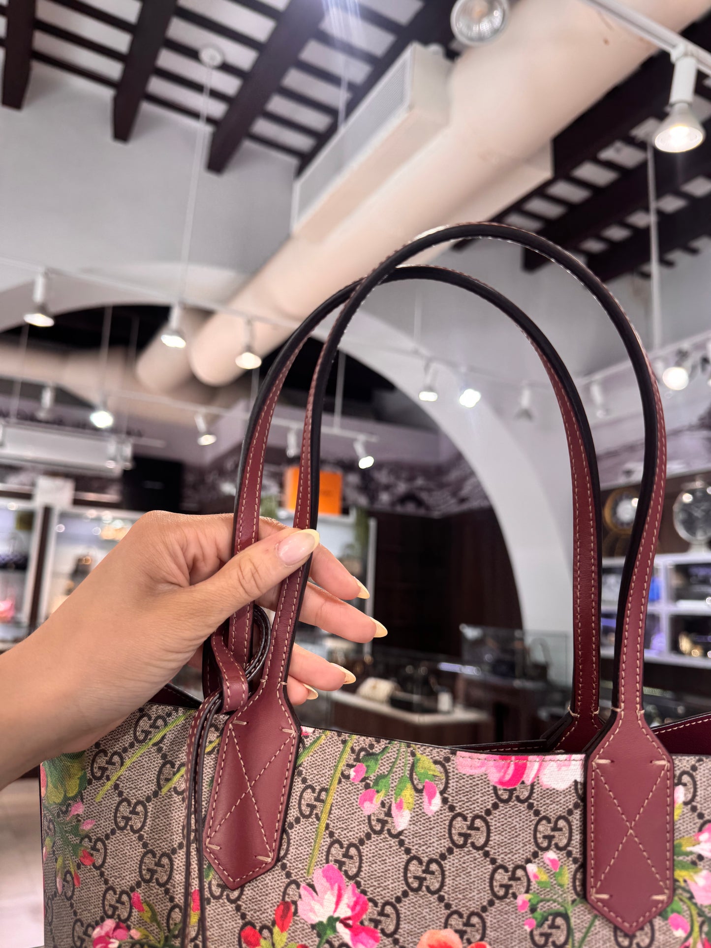 Gucci Blooms GG Supreme Tote