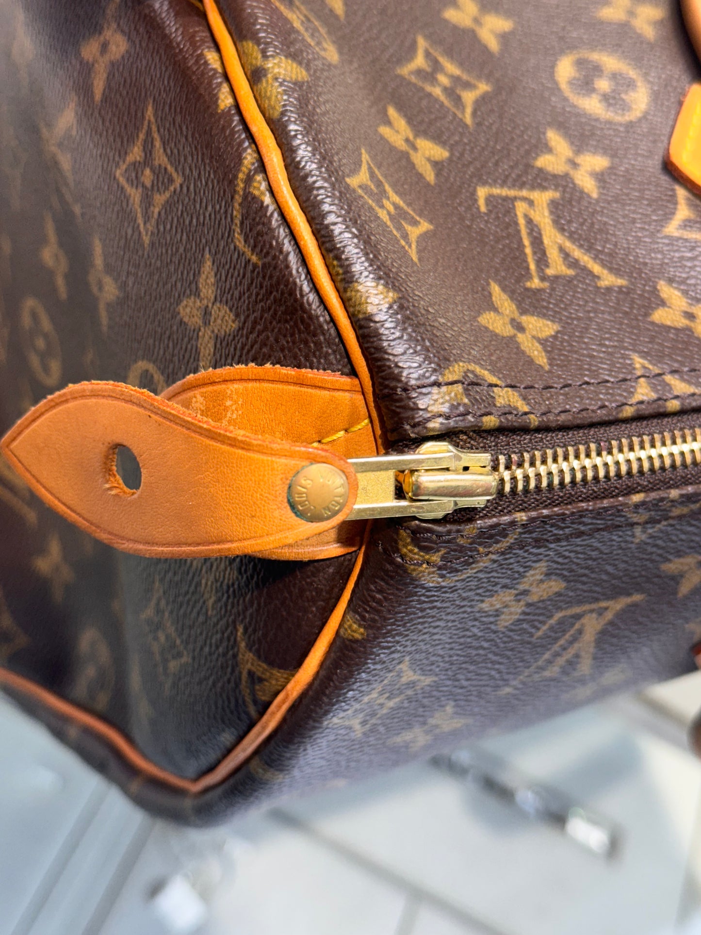 Louis Vuitton Monogram Speedy 35