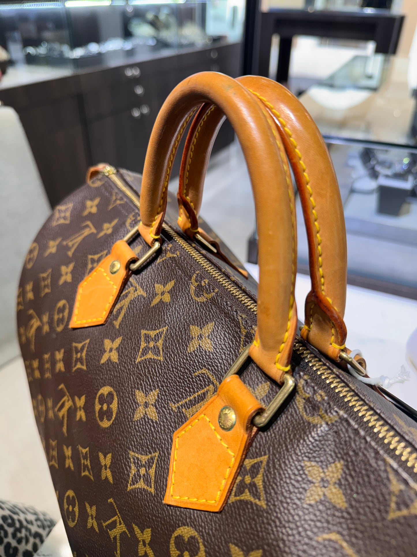 Louis Vuitton Monogram Speedy 35