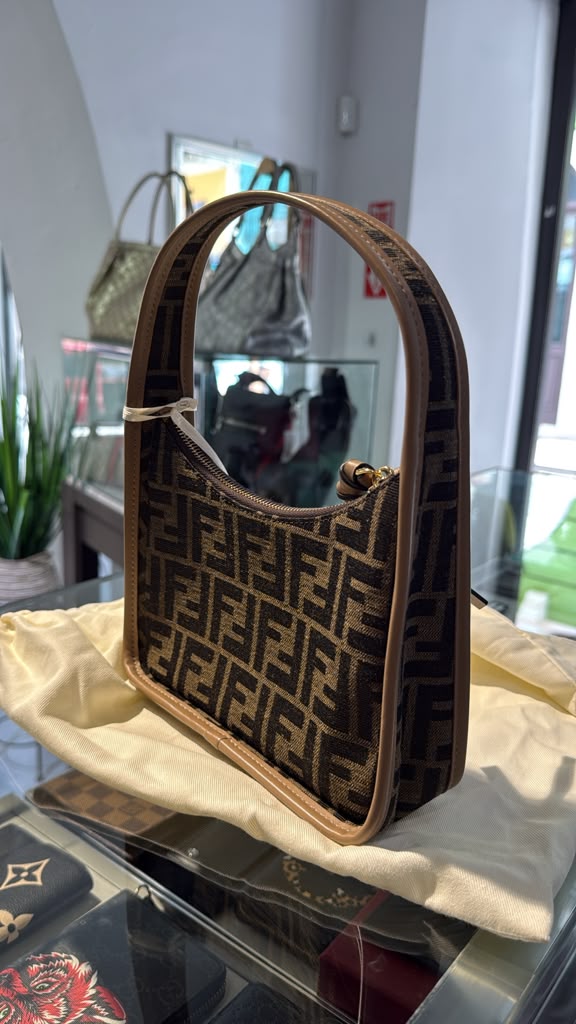 Pre-Owned FF Jacquard Vitello Grace FF Mini Fendessence Shoulder Bag