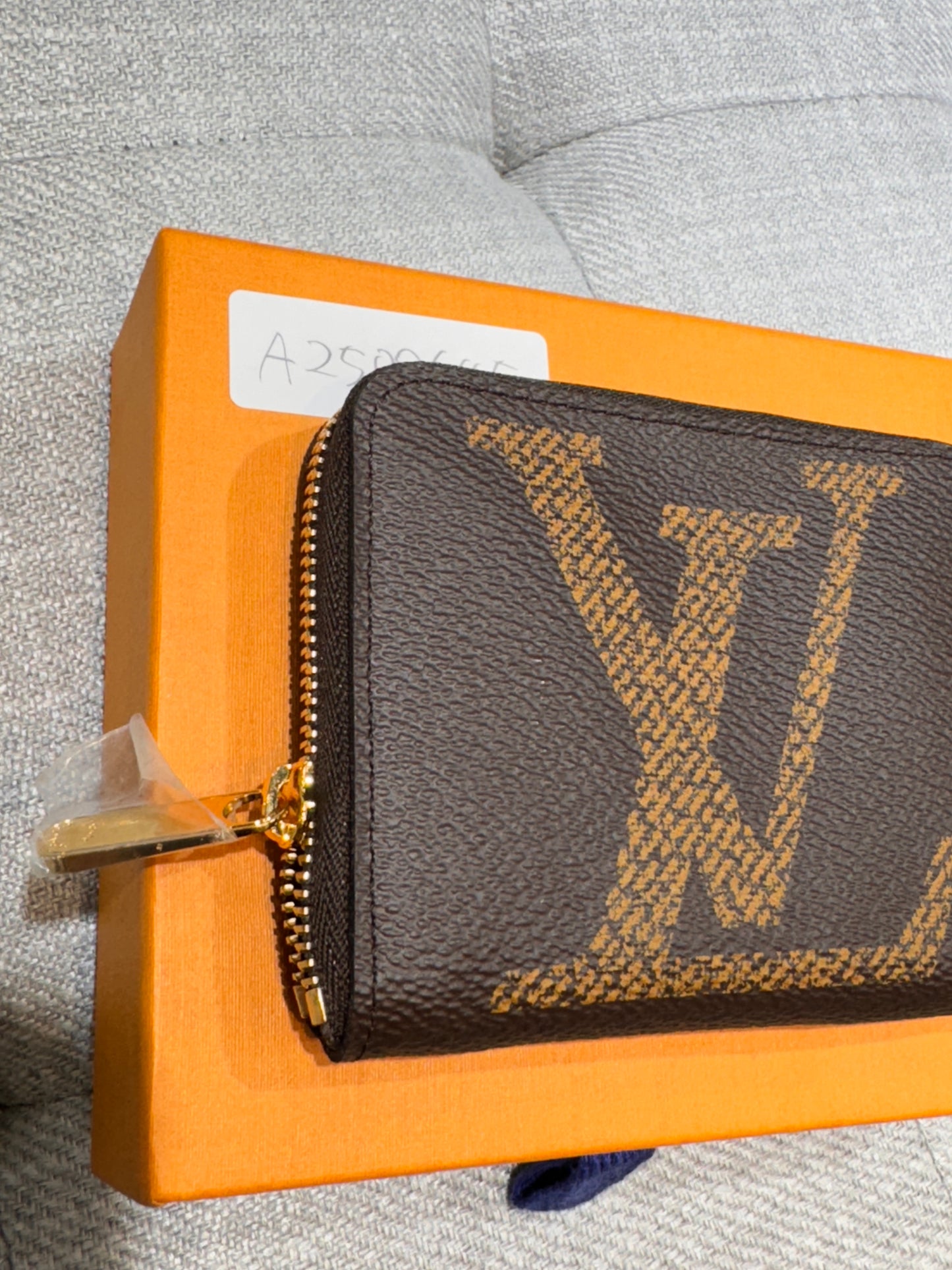 Louis Vuitton Giant Reverse Monogram Zippy Small Wallet