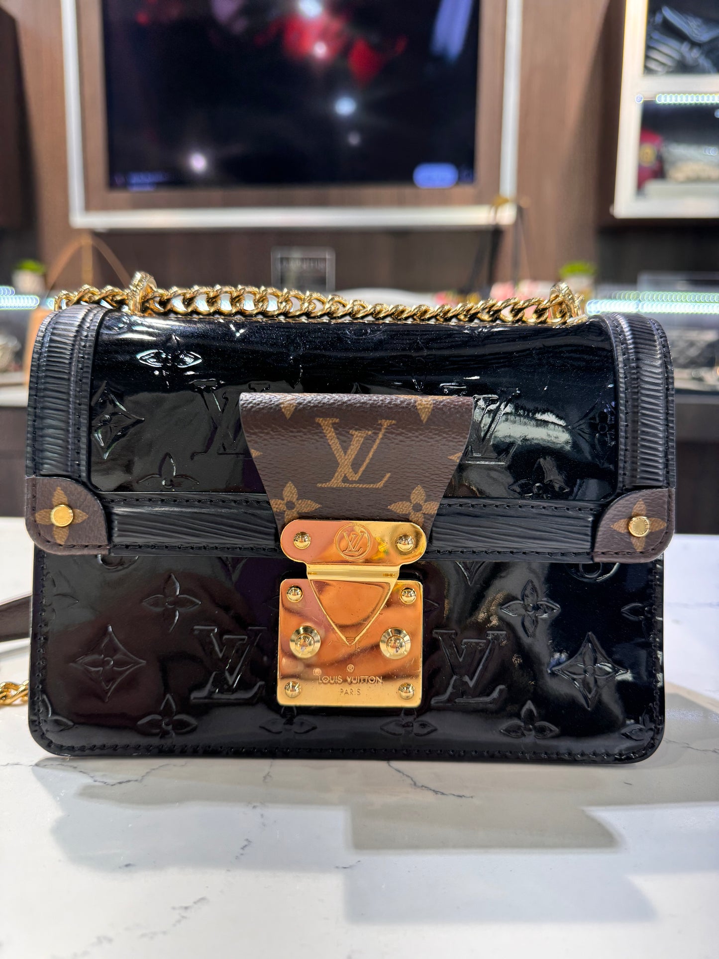 Louis Vuitton Vernis Epi Monogram Wynwood Black