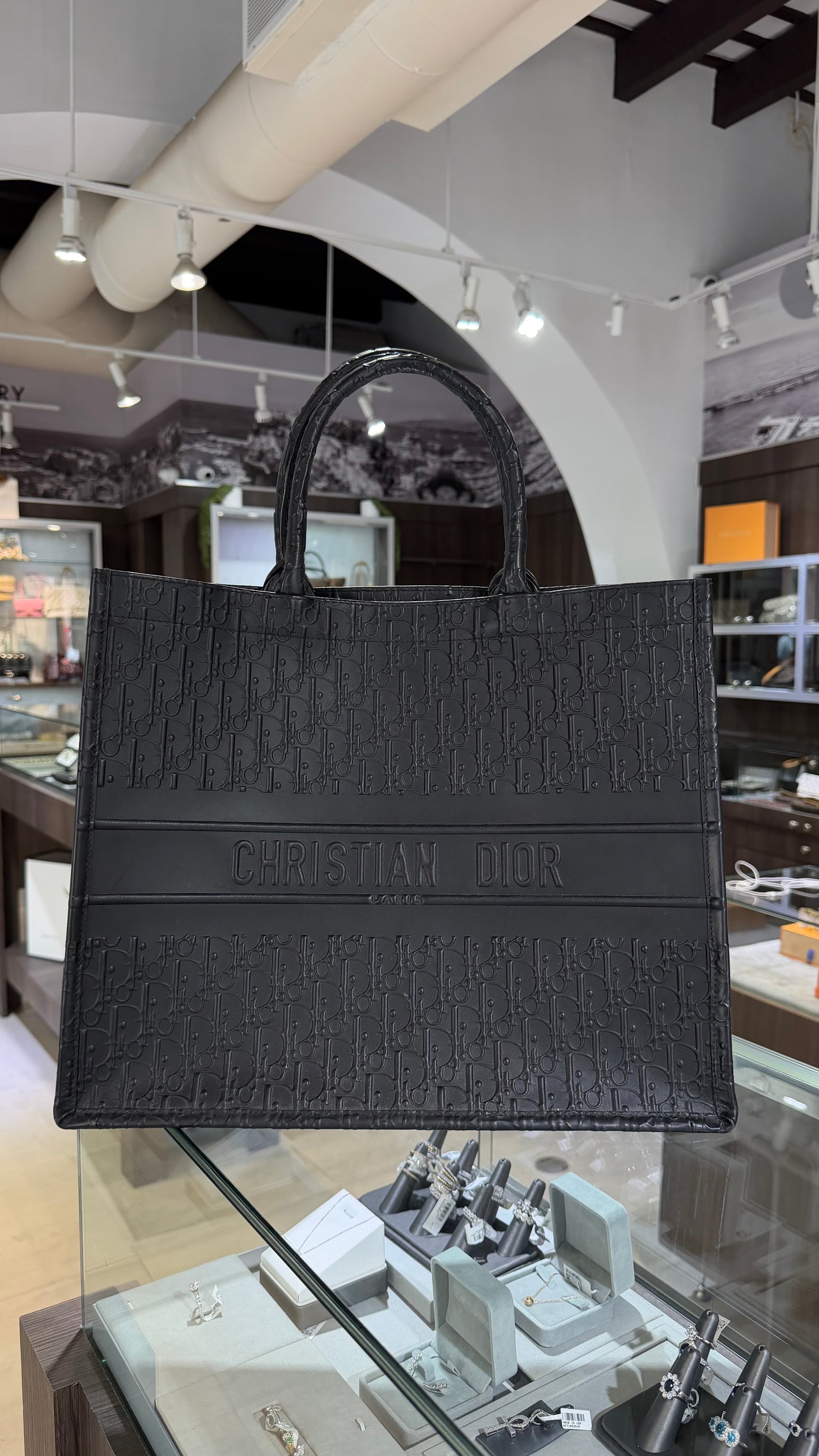 Pre-Owned CD Book Large Tote Noir Calfskin