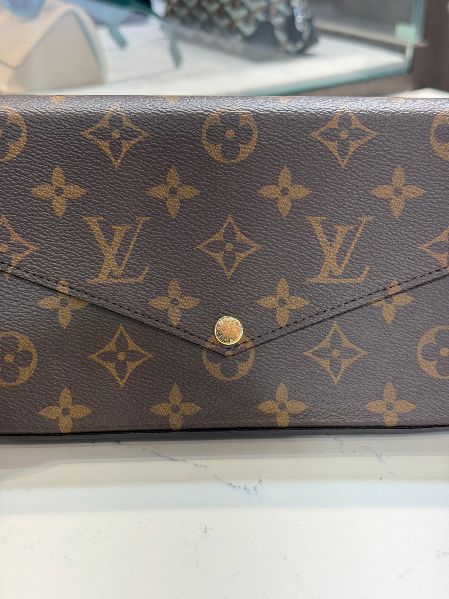 Pre-Owned LV Pochette Monogram Félicie