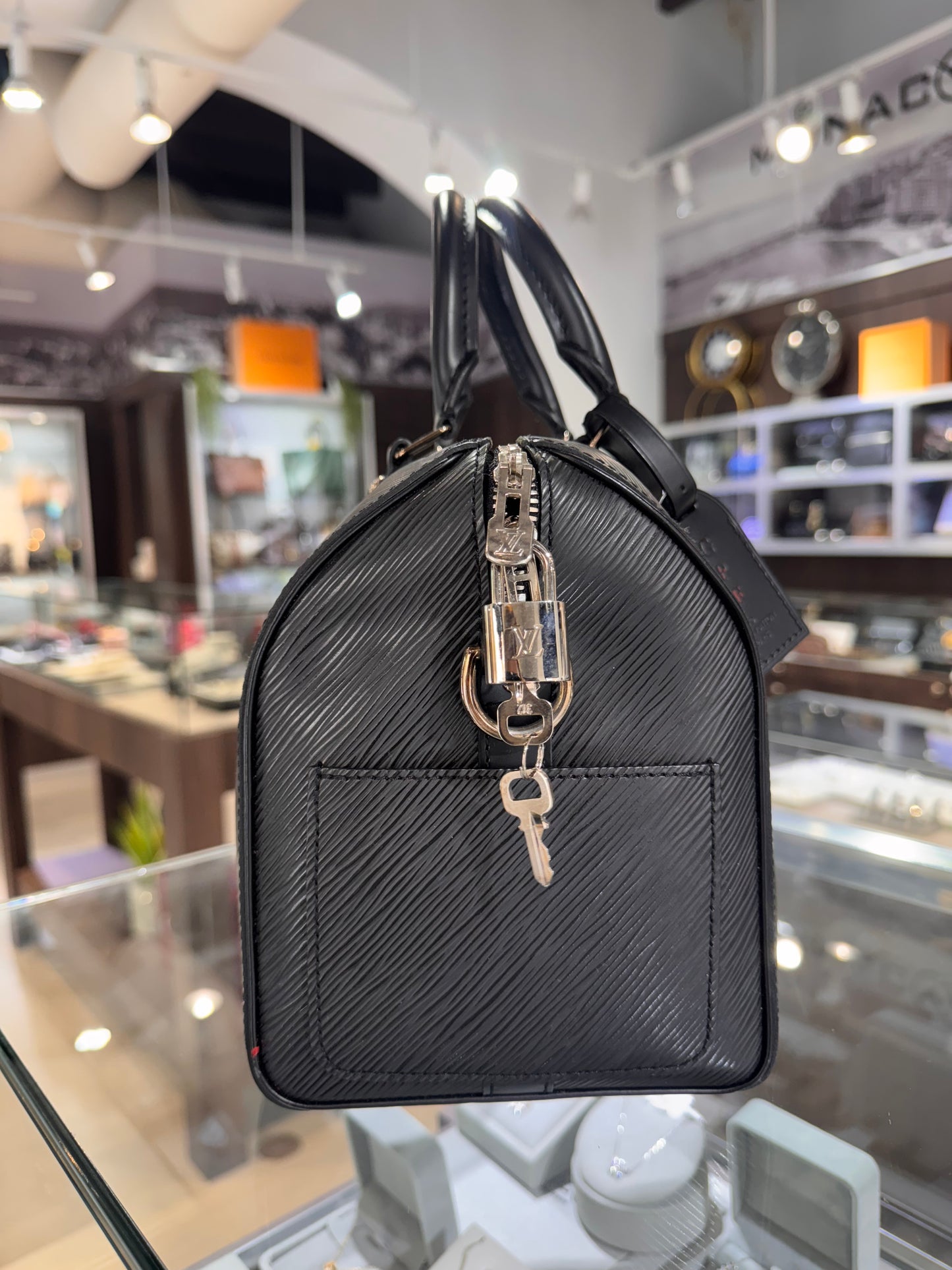 Louis Vuitton Epi Speedy Bandouliere 25