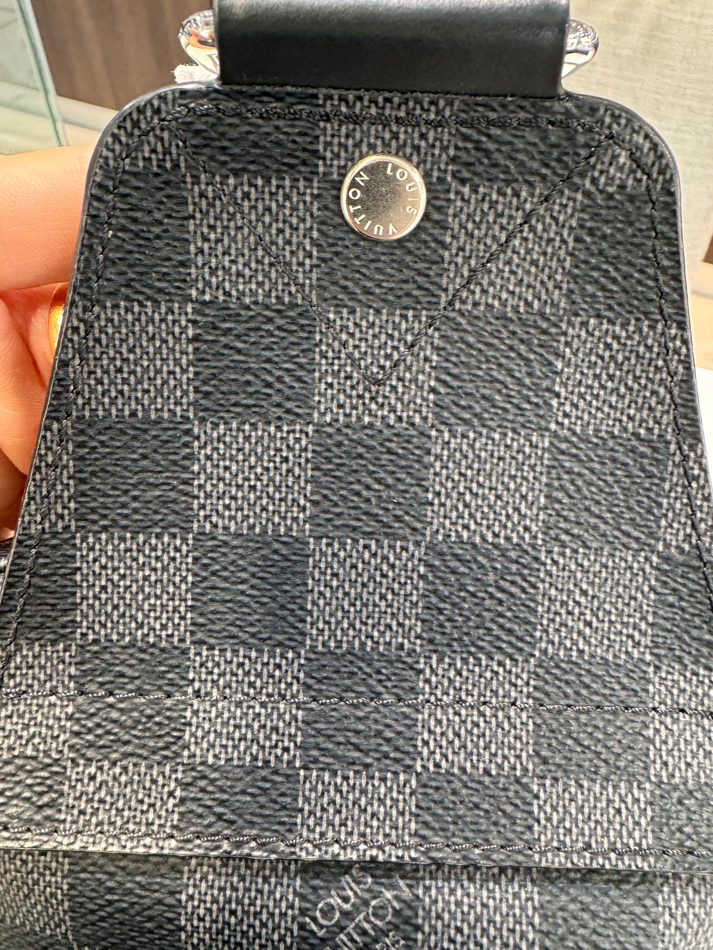 Louis Vuitton Avenue Sling Damier Graphite