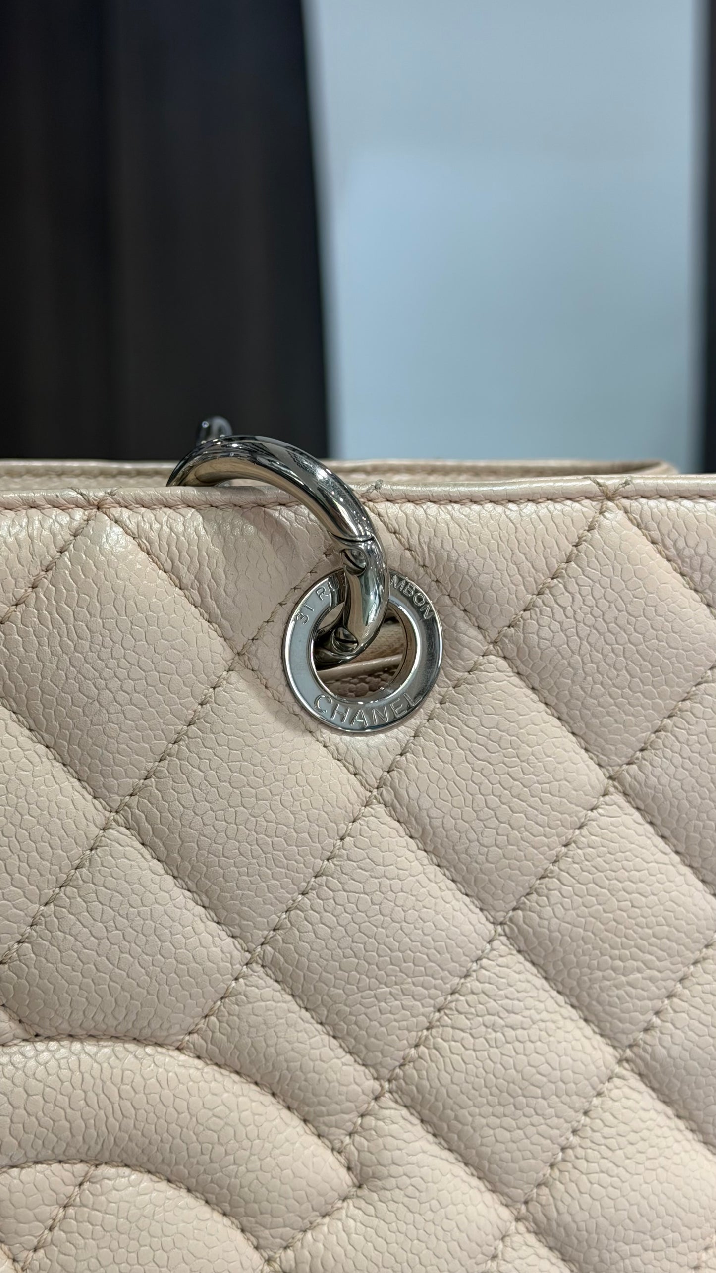 Pre-Owned CC Caviar Shopping Tote Light Pink Silver Hardware