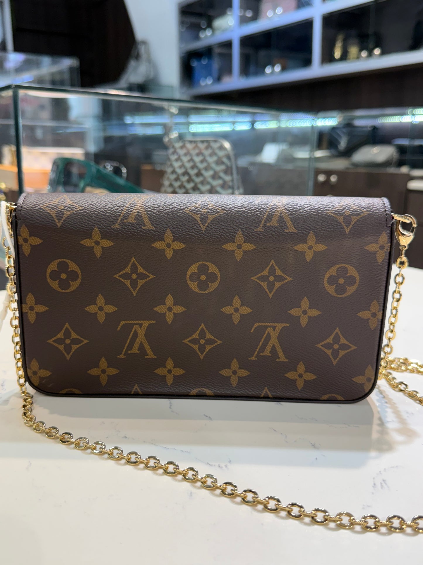 Pre-Owned LV Pochette Monogram Félicie