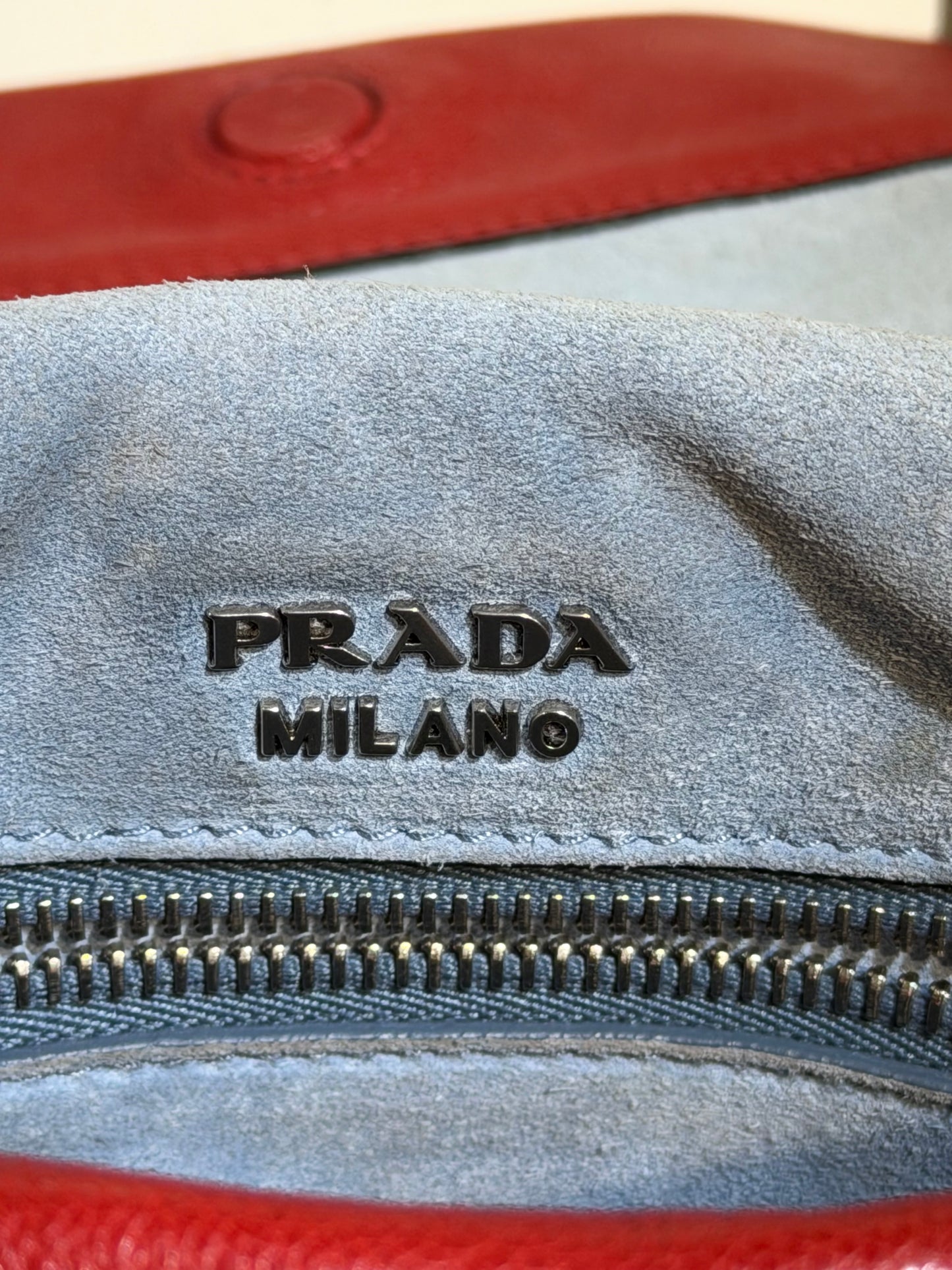 Pre-Owned Red Etiquette Messenger Bag