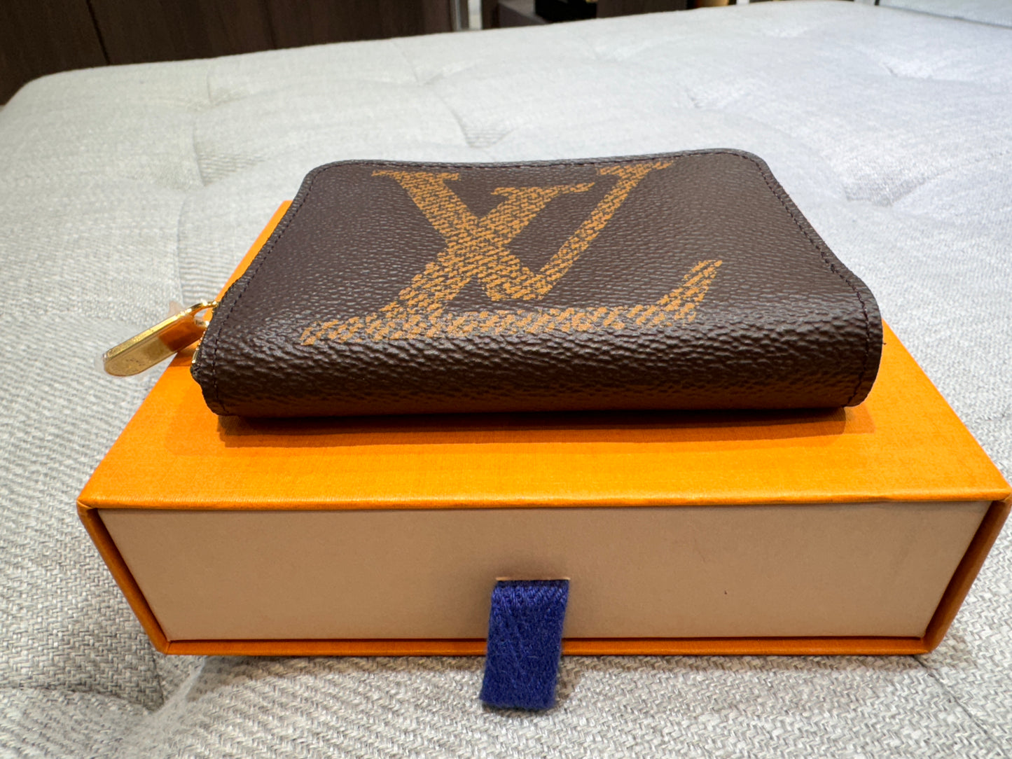 Louis Vuitton Giant Reverse Monogram Zippy Small Wallet