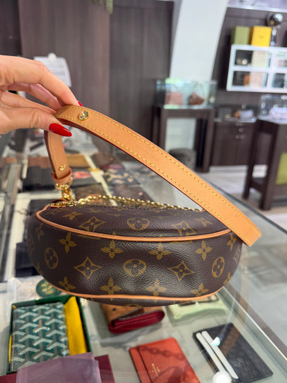 Pre-Owned Louis Vuitton Monogram Loop