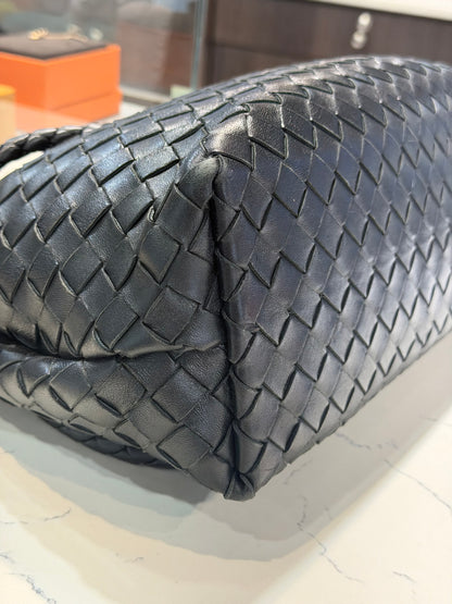 Pre-Owned Bottega Medium Andiamo Black Lambskin