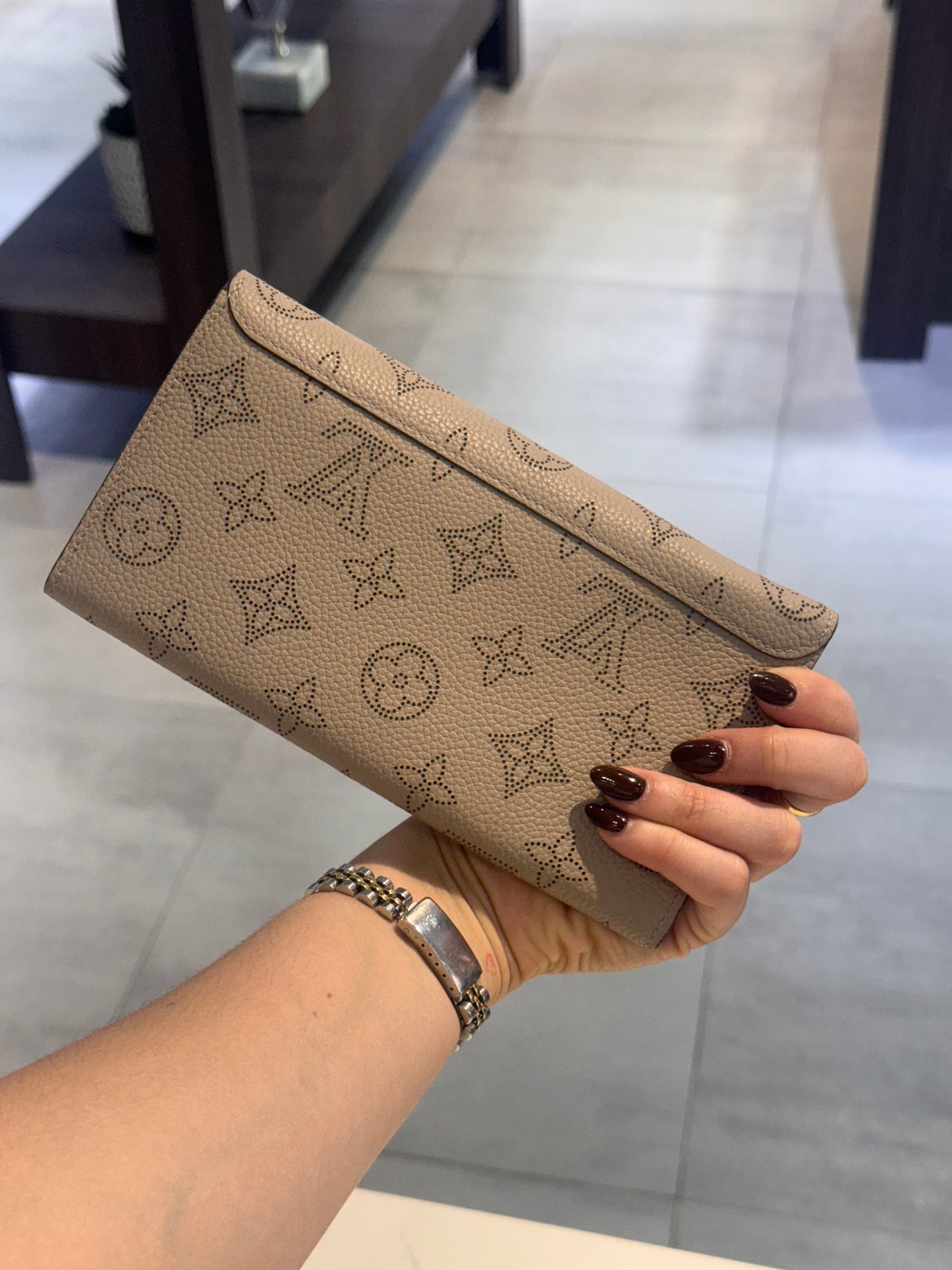 Louis Vuitton Monogram Mahina Iris Wallet