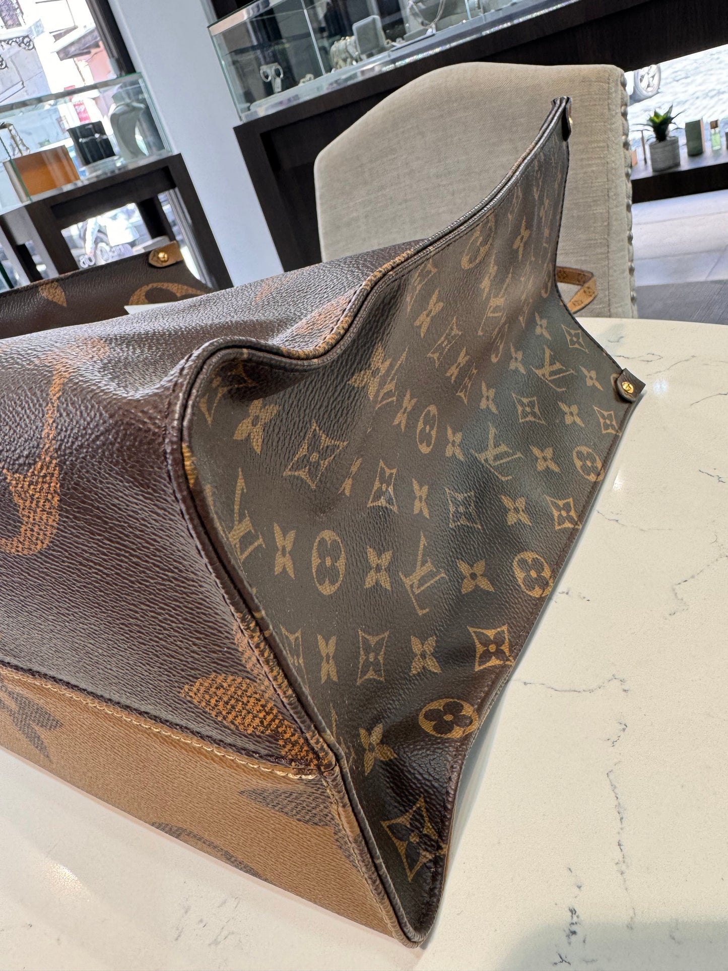 Louis Vuitton OnTheGo GM Reverse Monogram