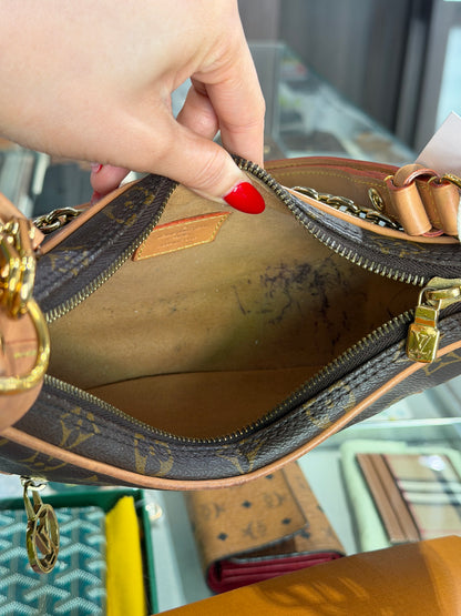 Pre-Owned Louis Vuitton Monogram Loop