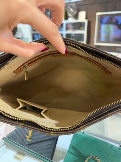 Pre-Owned LV Monogram Looping GM Shoulder Bag
