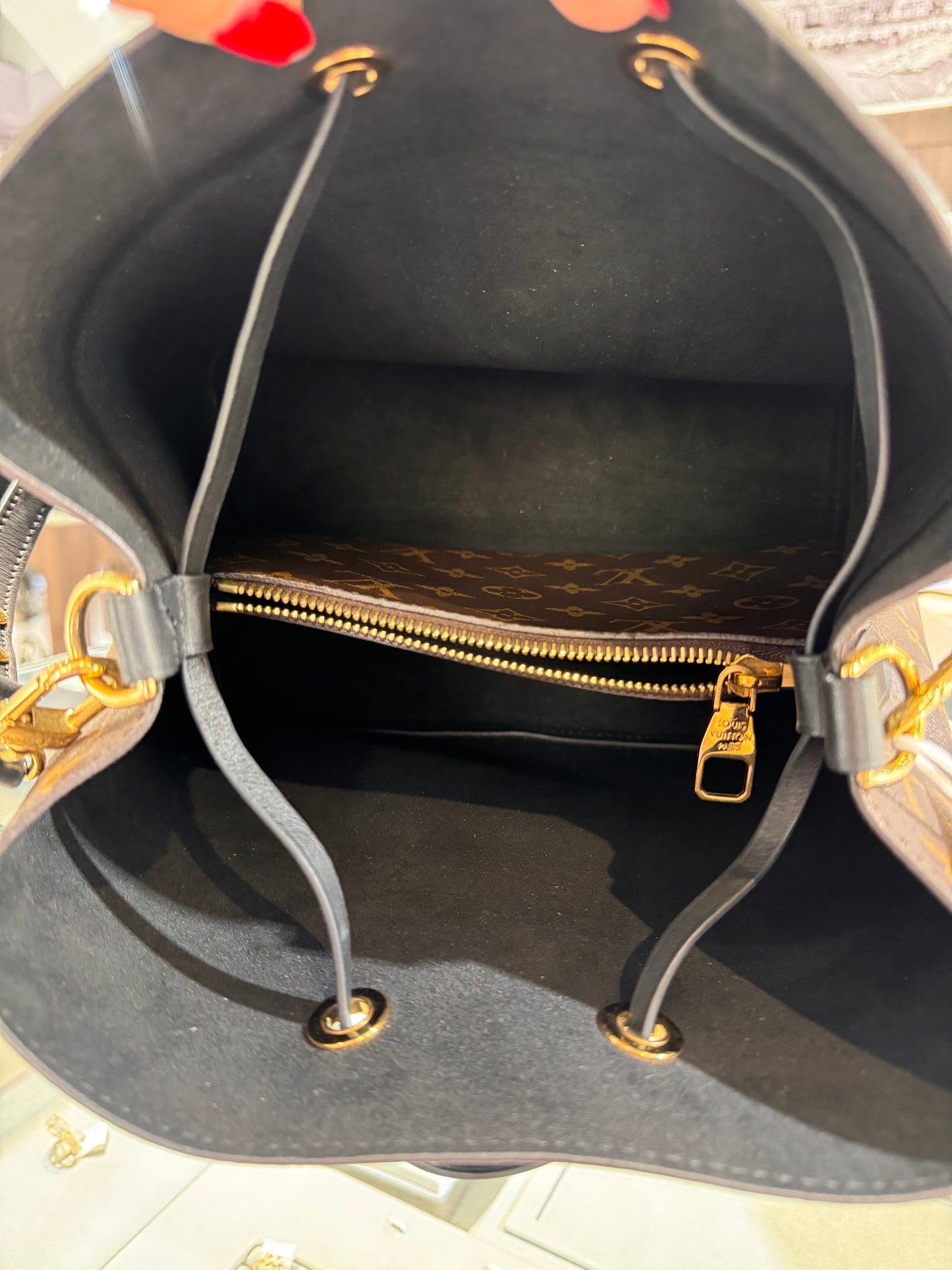 Louis Vuitton NeoNoe Monogram Black