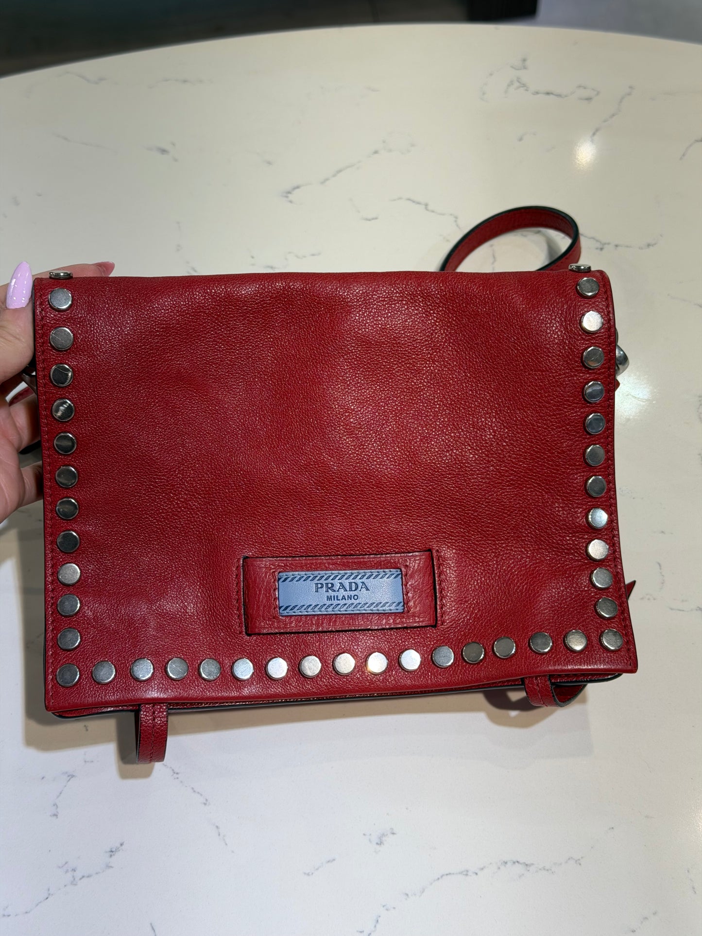 Pre-Owned Red Etiquette Messenger Bag