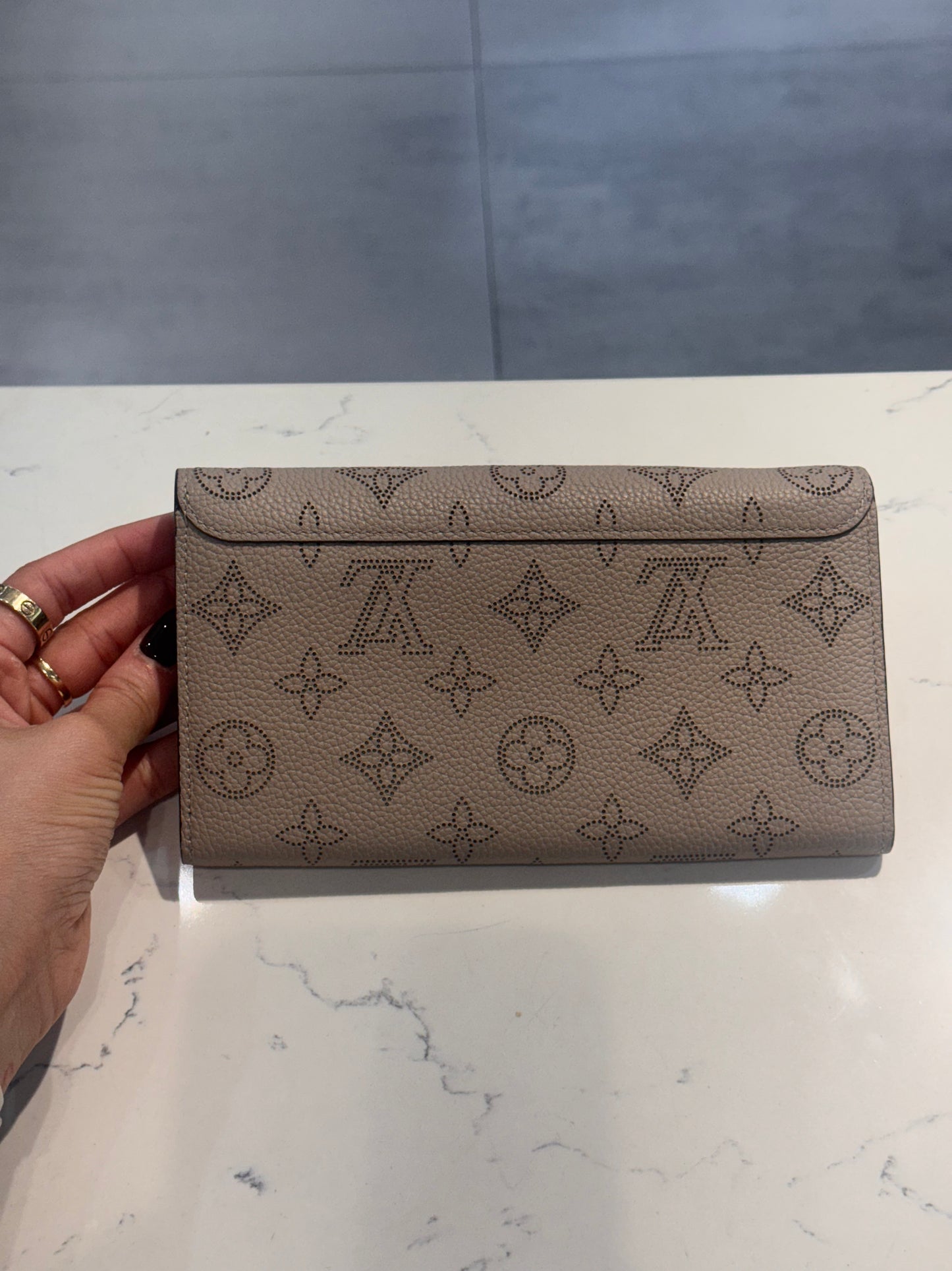 Louis Vuitton Monogram Mahina Iris Wallet