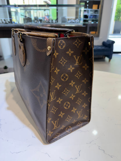 Pre-Owned LV OnTheGo MM Reverse Monogram