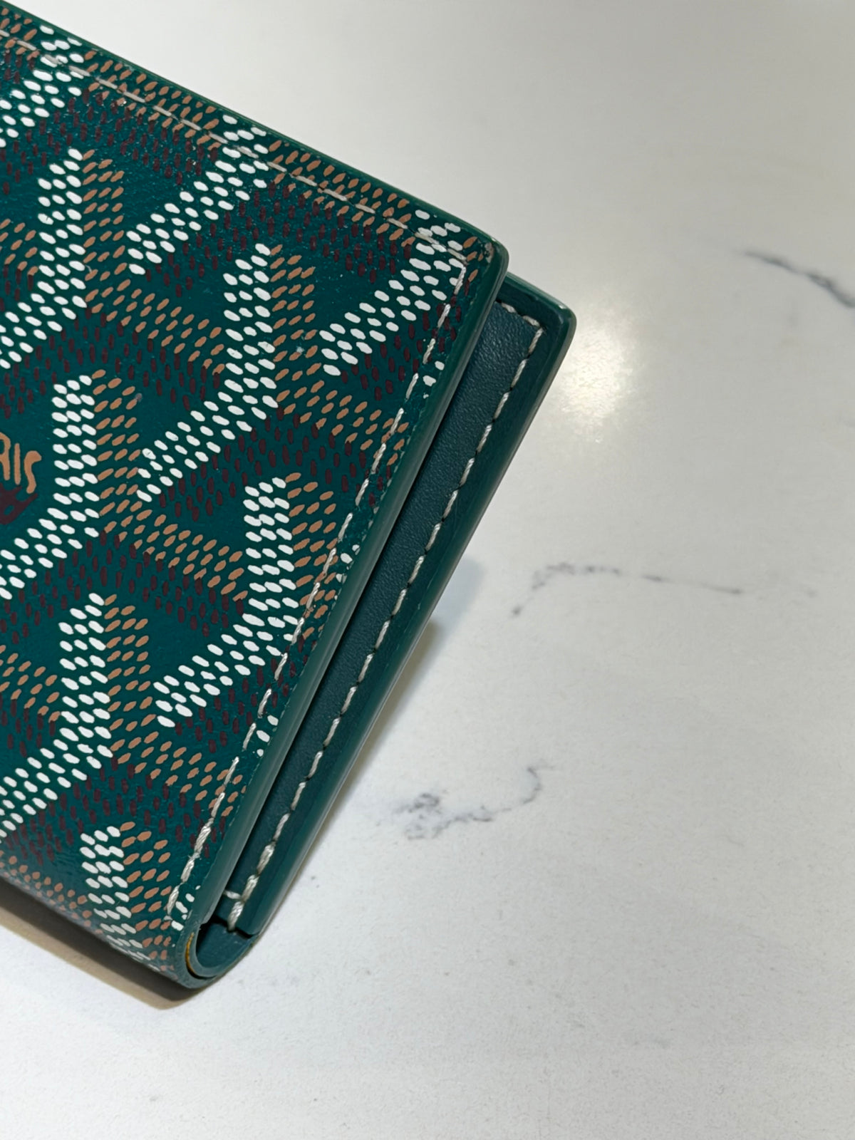 Pre-Owned Goyardine Saint Pierre Green Card Holder