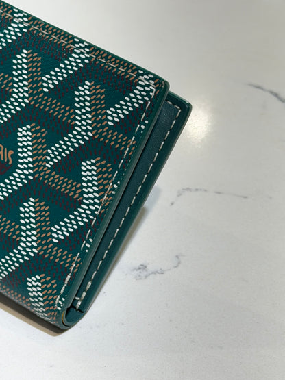 Pre-Owned Goyardine Saint Pierre Green Card Holder