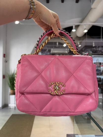 Pre-Owned Pink Lambskin CC 19 Small Flap