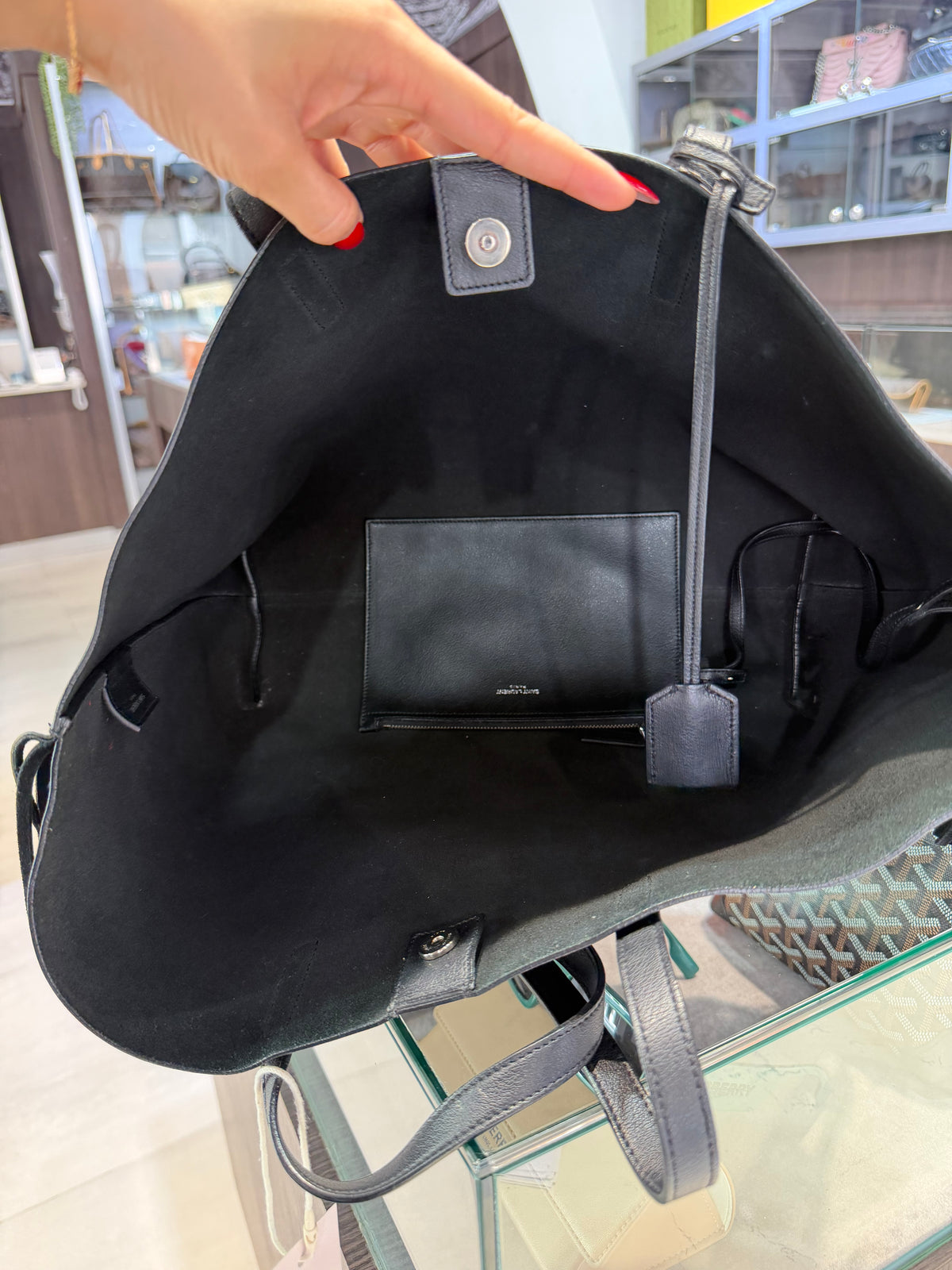 Pre-Owned YSL Black Large Fringe Shopping Tote