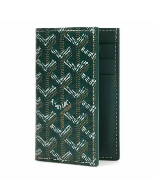 Pre-Owned Goyardine Saint Pierre Green Card Holder