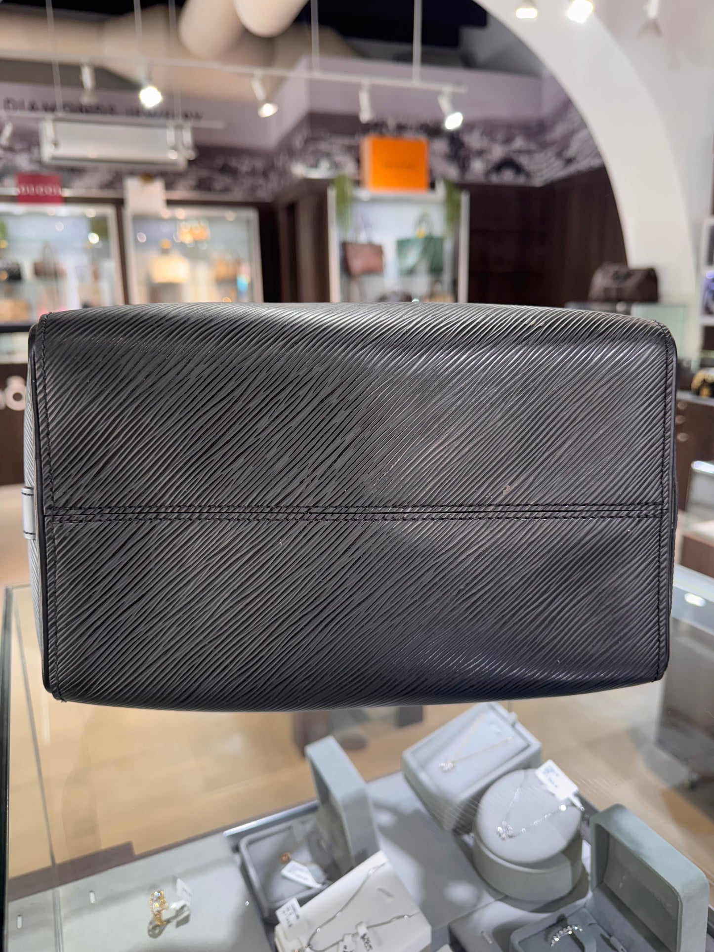Louis Vuitton Epi Speedy Bandouliere 25