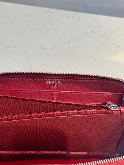 Pre-Owned Chanel Classic Long Wallet