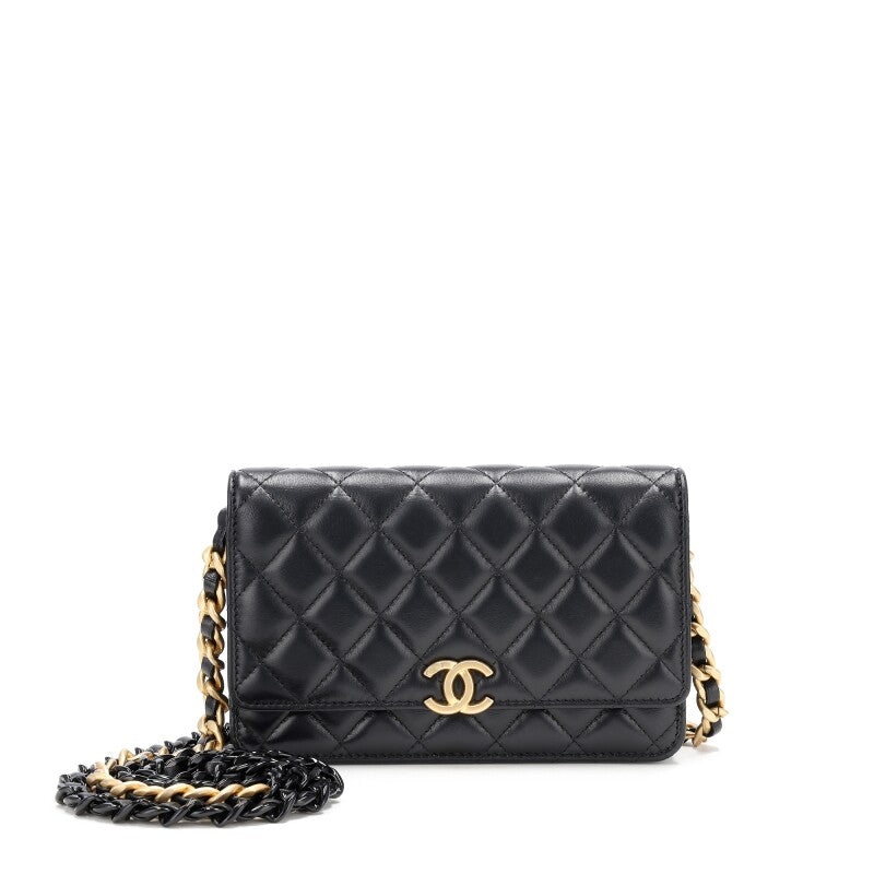 Pre-Owned CC Black Quilted Lambskin WOC Gold Hardware