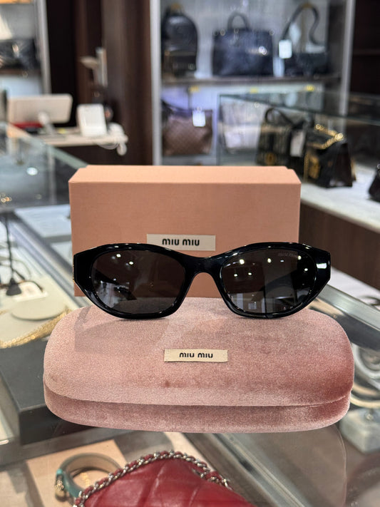 Preowned MiuMiu Oval Sunglasses