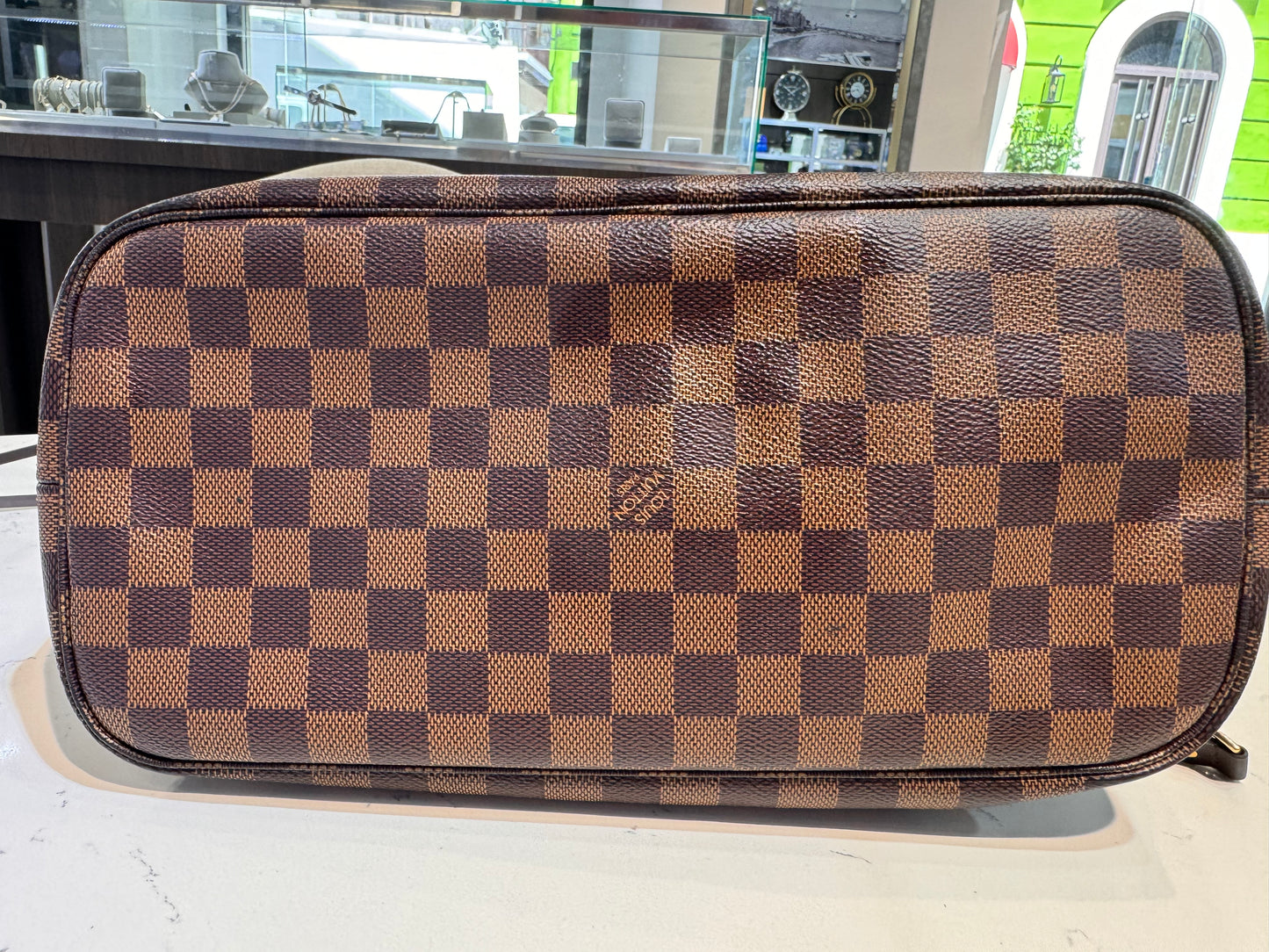 Louis Vuitton Neverfull MM Damier Ebene.