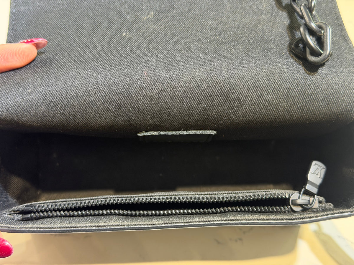 Pre-Owned LV Monogram Elipse Wearable Wallet