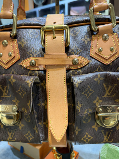 Pre-Owned LV Monogram Manhattan GM