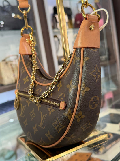 Pre-Owned Louis Vuitton Monogram Loop