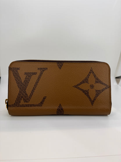 Louis Vuitton Giant Zippy Wallet