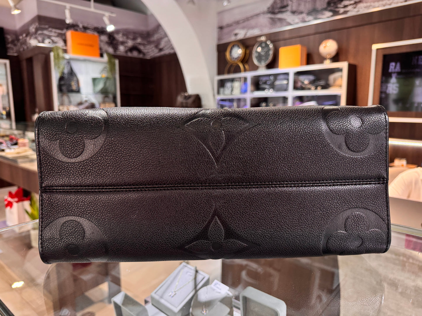 Louis Vuitton OnTheGo MM Empreinte  Noir Obscur