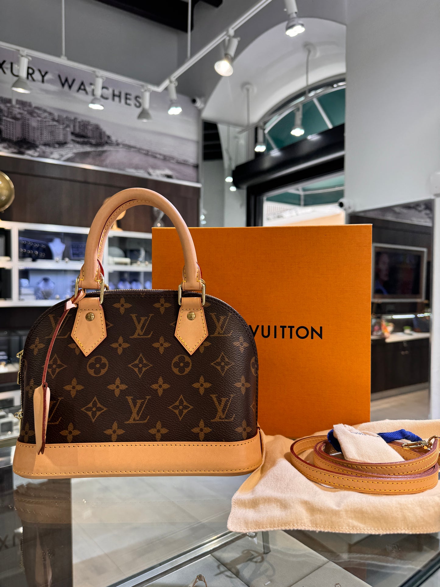 Louis Vuitton Alma BB Monogram