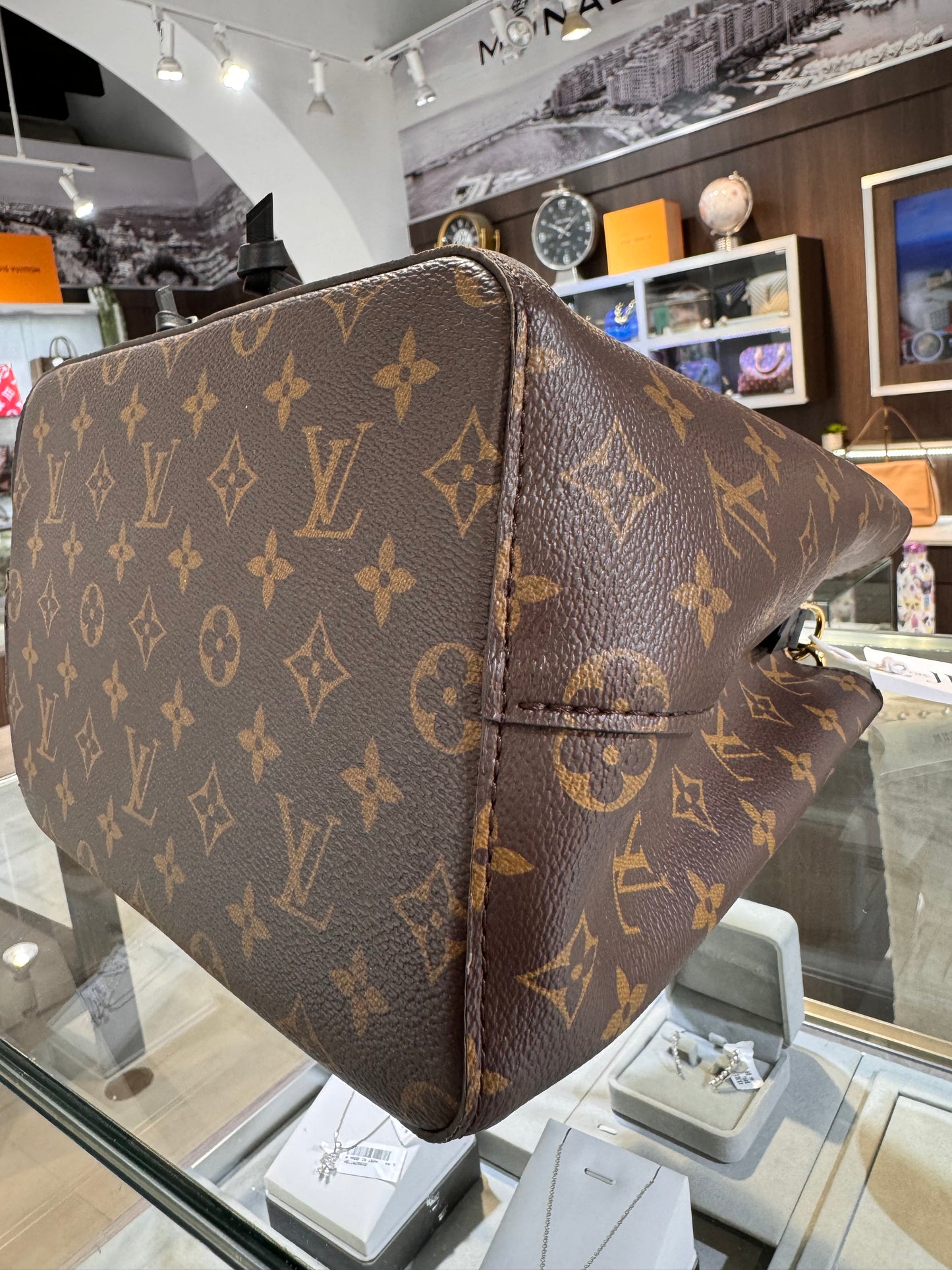 Louis Vuitton NeoNoe Monogram Black