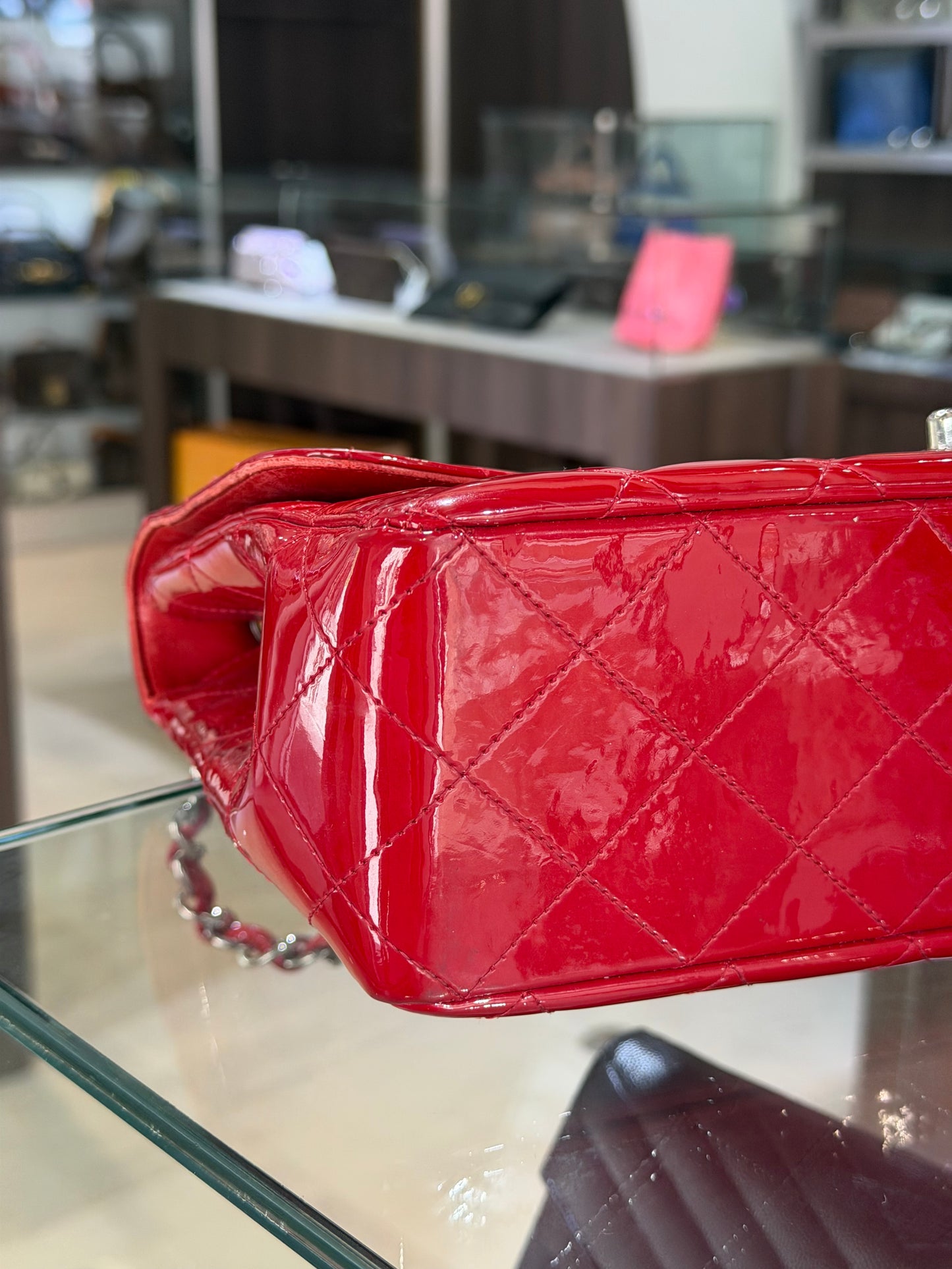 Pre-Owned CC Red Patent Jumbo Single Flap Silver Hardware 2009-2010