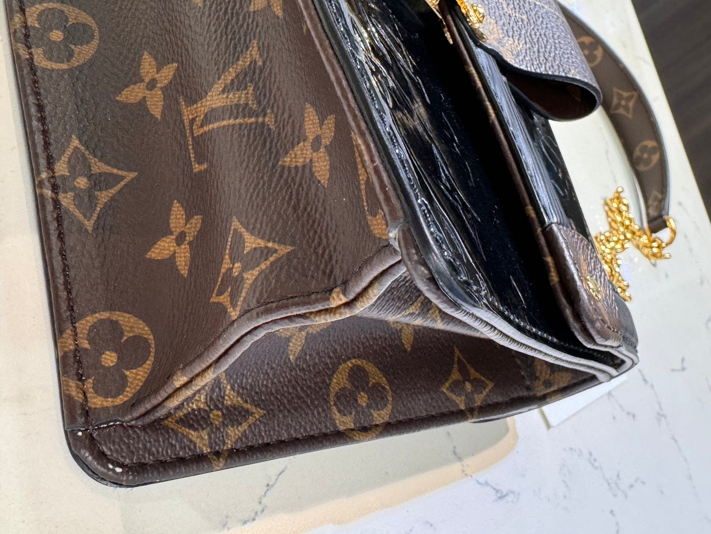 Louis Vuitton Vernis Epi Monogram Wynwood Black