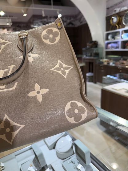 Louis Vuitton Bicolor OnTheGo MM