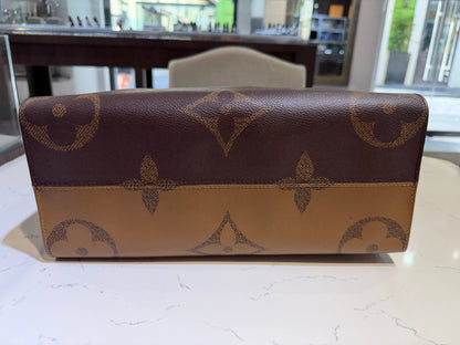 Pre-Owned LV OnTheGo MM Reverse Monogram