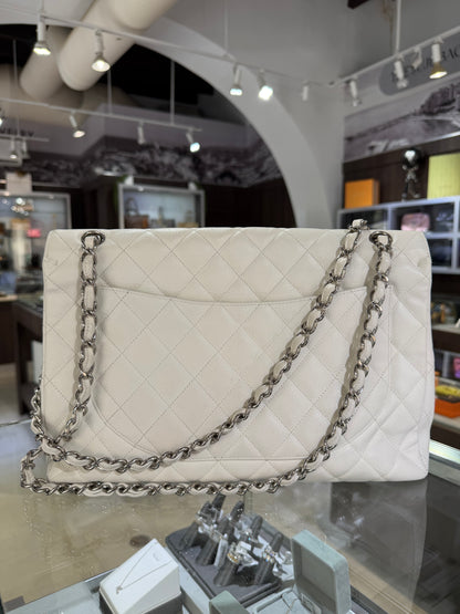 Pre-Owned CC White Caviar Maxi Single Flap