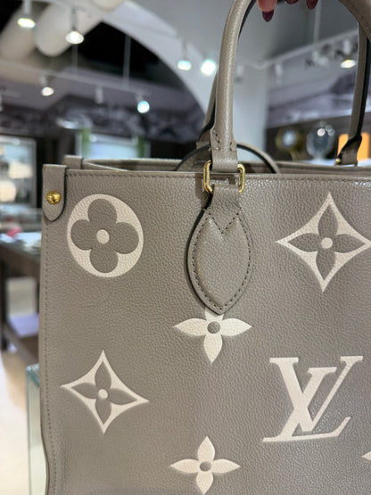 Louis Vuitton Bicolor OnTheGo MM
